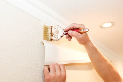 Pose de papier peint à Montoussin — revêtements muraux et toiles de verre